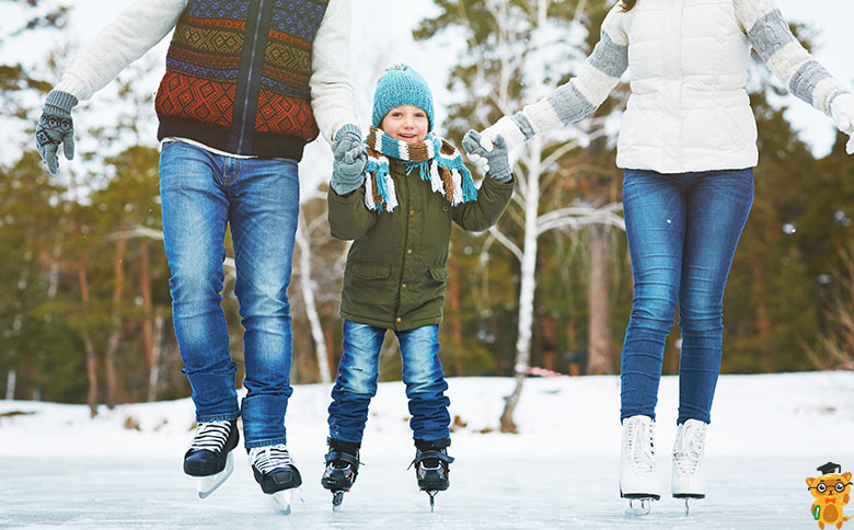 Щаслива родина на ковзанці - Learning.ua
